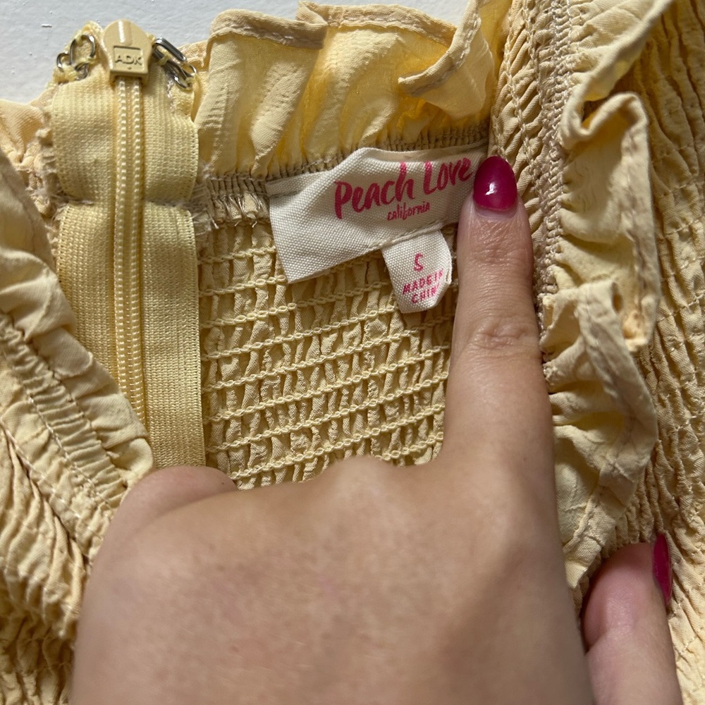 Yellow Ruffled romper - Picture 3 of 3